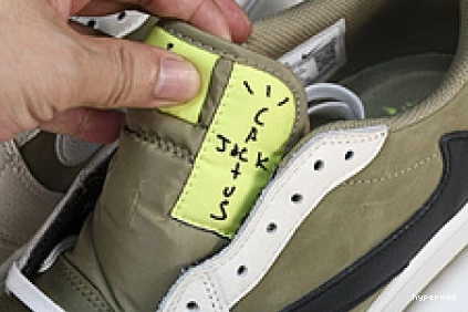 Hyperoad Travis Scott x 1 Golf Low Air Jordan 1017